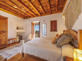 Villa Sant Carles de Peralta Características 32