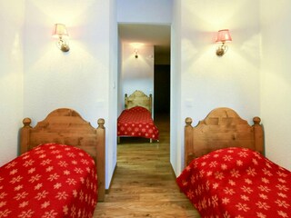 Apartment Uvernet-Fours Ausstattung 15