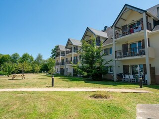 Apartment Parentis Outdoor Recording 2