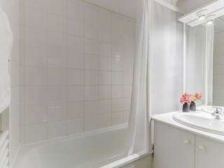 Holiday house Montaignac-Saint-Hippolyte Features 12
