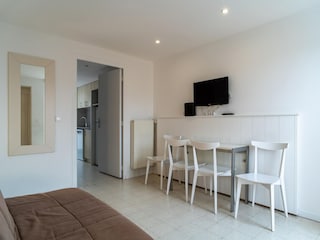 Apartment Guidel Features 18