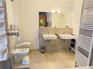 Badezimmer EG