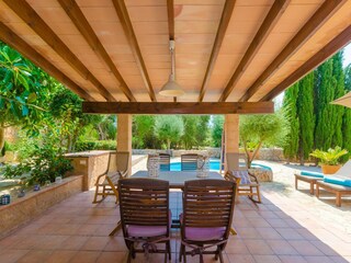 Villa Costa de los Pinos Features 43