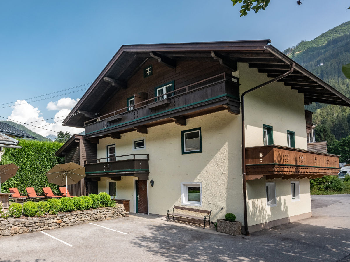 Ferienhaus Hubertus, Mayrhofen, Frau Maria Wechselberger