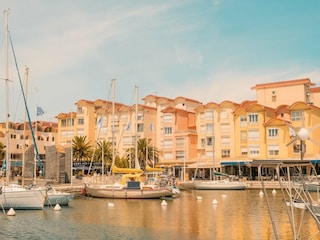 Port Gruissan -  Yachthafen Architektur Ferienwohnung