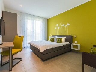 Schlafzimmer 2