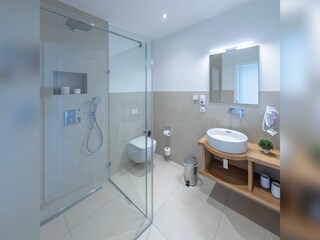 Badezimmer 2