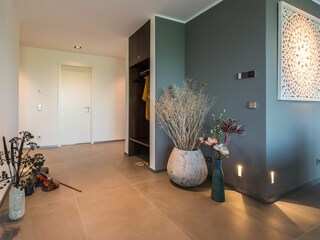 Blick vom Wohnzimmer in den Flur