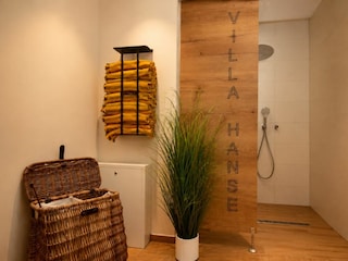 Sauna mit Dusche