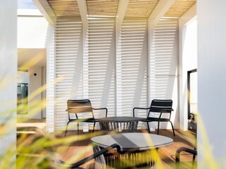 Dachterrasse mit Sonnenliegen