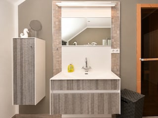 Bad mit Zugang zur Sauna