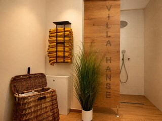 Sauna mit Dusche