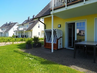 Strandkorb auf der Terrasse