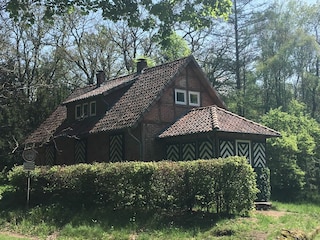 Fachwerkhaus umgeben von schönster Natur