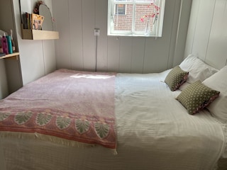 gemütliches Kuschelnest mit Doppelbett
