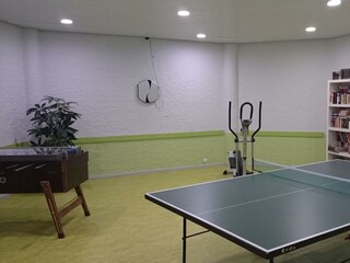 Tischtennis / Fitnessraum