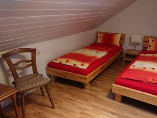 Schlafzimmer mit Einzelbetten