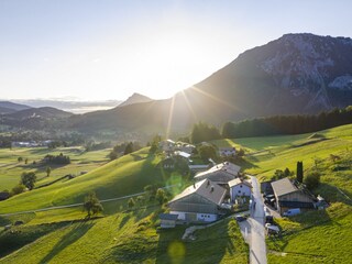 Bild von oben auf den Weiler