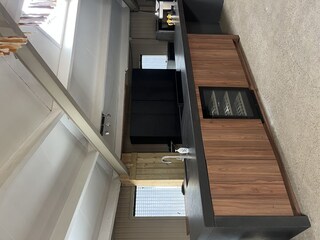 Silo kitchen with dishwasher