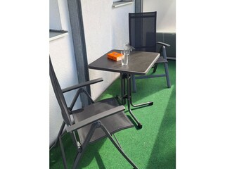 Balkon mit Möbeln