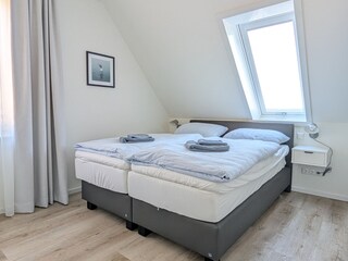 Sleeping_Room03