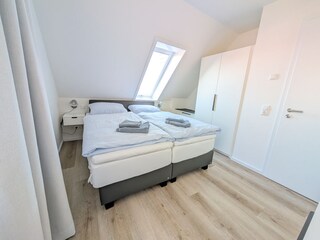 Sleeping_Room04