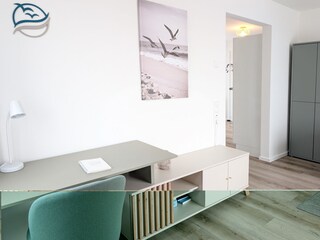Desk02