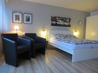 Wohn-/Schlafzimmer