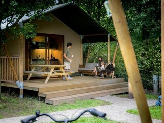 Chalet Ieper Outdoor Recording 1