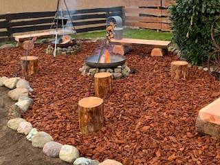 Feuerplatz und Grilllounge