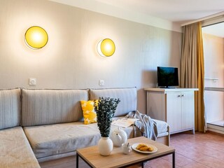Apartment Cannes Features 24