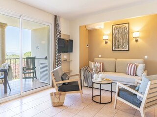 Apartment Mallemort Features 32