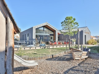 Apartment Brem-sur-Mer  32