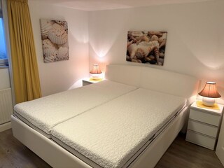 Schlafzimmer 180x200 cm im UG