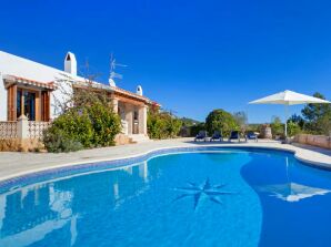 Ferienhaus Hermosa villa en Es Cubells, con vistas al mar