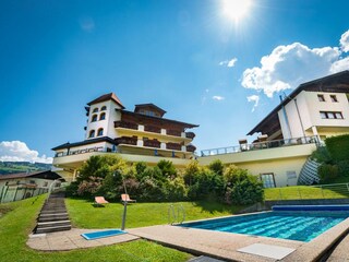 Sommer Pool Haus