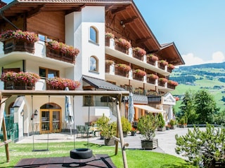 Sommer Haus mit Spielplatz