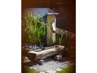 Brunnen mit frischem Quellwasser