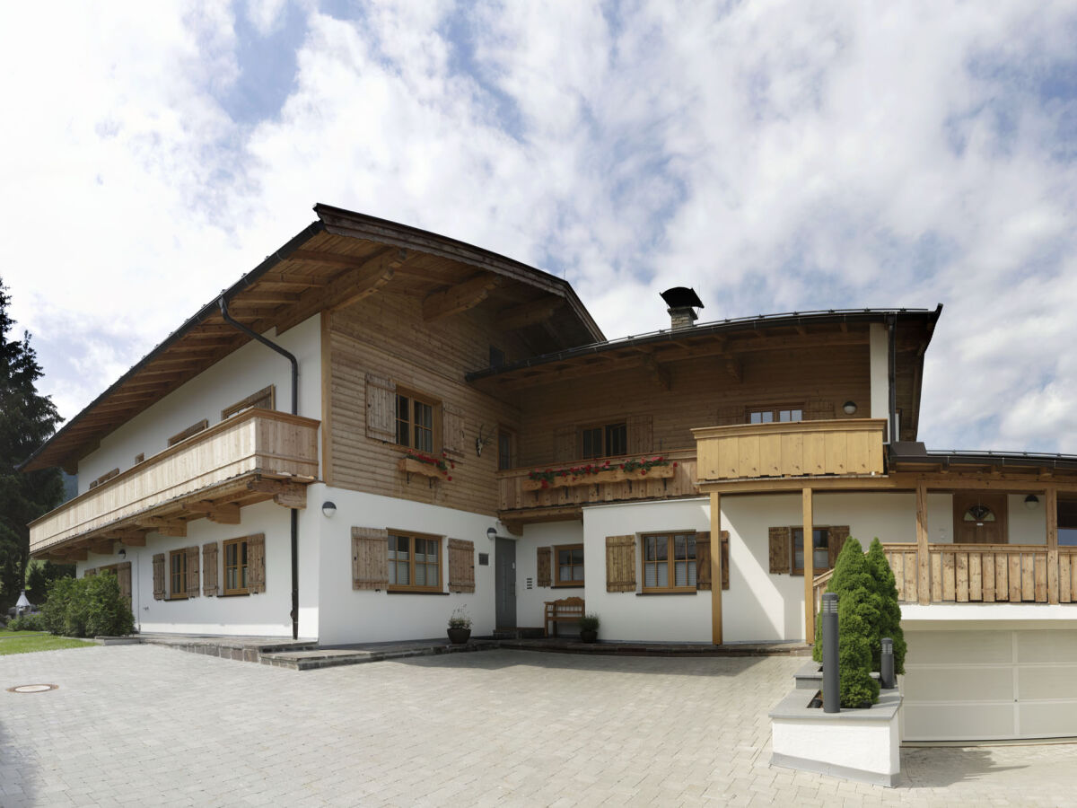 Ferienwohnung Landhaus Kitzhorn, Kitzbühel, Frau Denise Küng