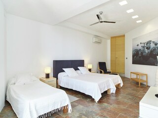 Villa Cala Gració Features 25