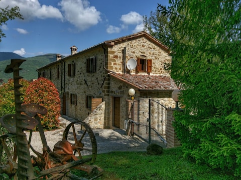 Maison de vacances Deux maisons caractéristiques sur un domaine en Ombrie