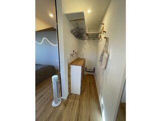 Begehbarer Kleiderschrank