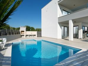 Villa Fasana-Apartment 1