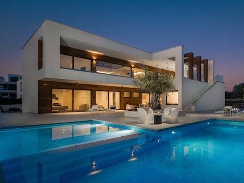 Villa Old Olive VIII by Vivi Rent