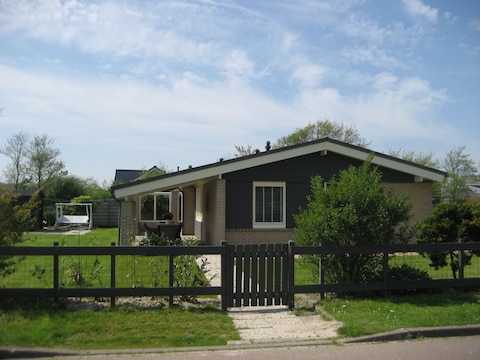 Vakantiehuis Dotterbloem 6