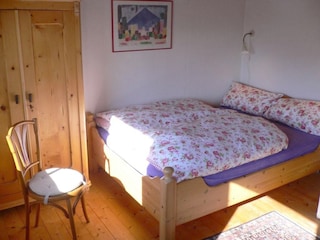 Schlafzimmer 2