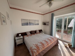Schlafzimmer 3 mit eigener Ostterasse
