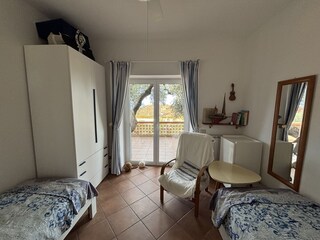 Blick zur Terrasse Schlafzimmer 1
