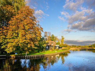 Holiday house Giethoorn Environment 27