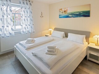 Schlafzimmer mit zweitem TV
